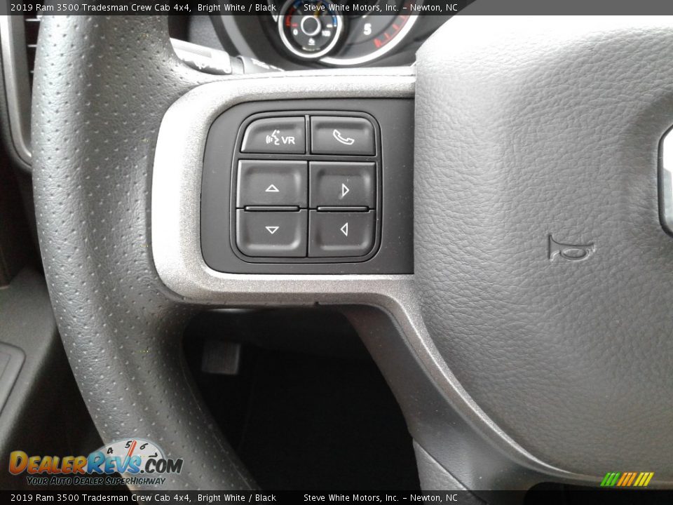 2019 Ram 3500 Tradesman Crew Cab 4x4 Bright White / Black Photo #15