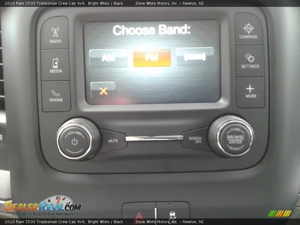 2019 Ram 3500 Tradesman Crew Cab 4x4 Bright White / Black Photo #19