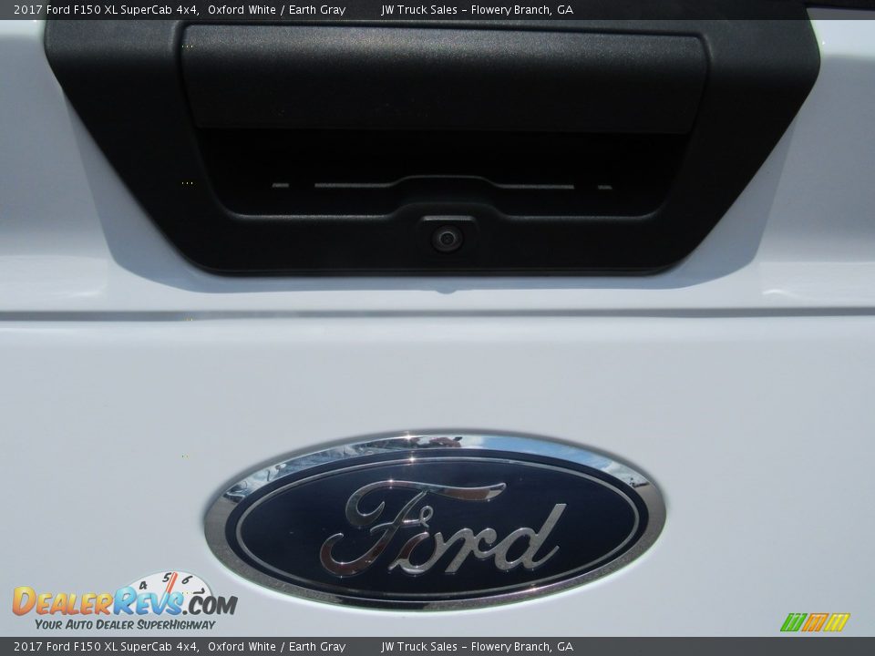 2017 Ford F150 XL SuperCab 4x4 Oxford White / Earth Gray Photo #12