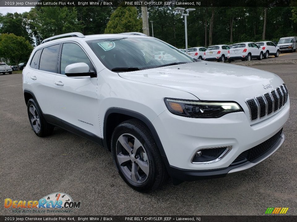 2019 Jeep Cherokee Latitude Plus 4x4 Bright White / Black Photo #1