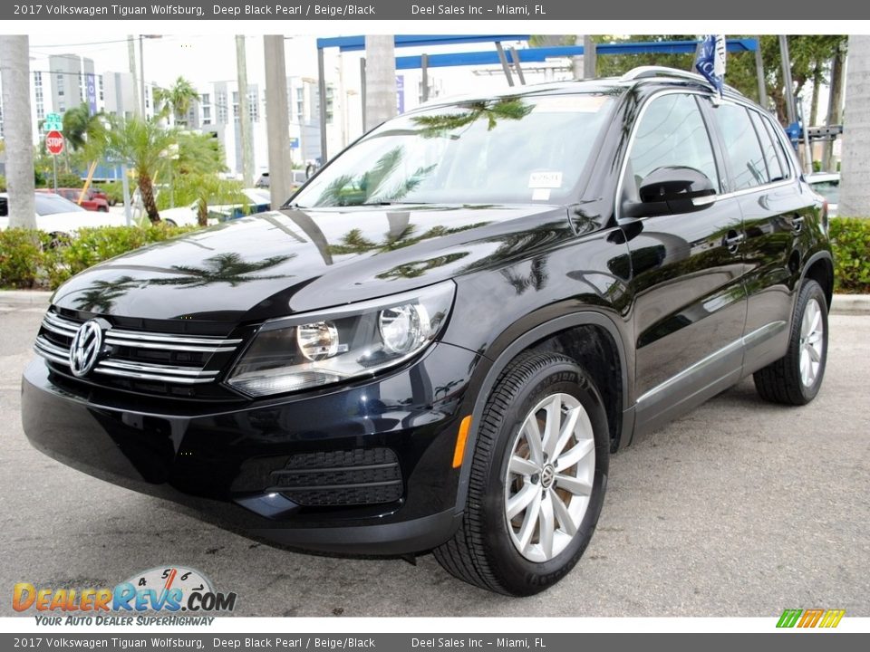 2017 Volkswagen Tiguan Wolfsburg Deep Black Pearl / Beige/Black Photo #5