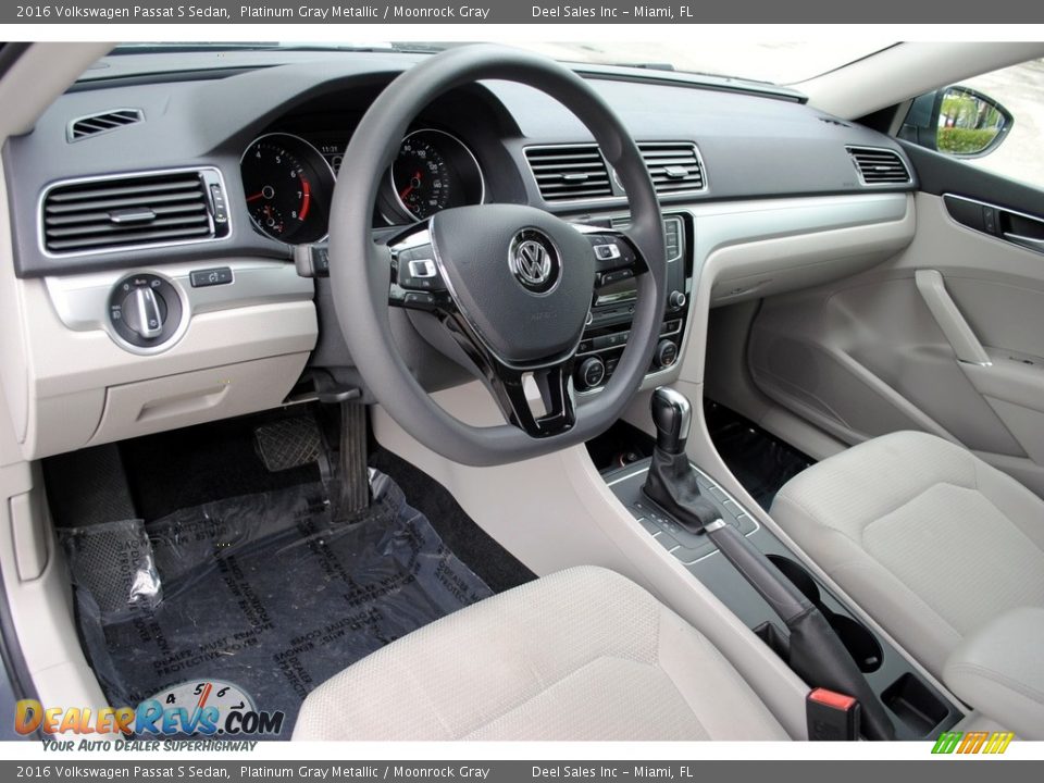 2016 Volkswagen Passat S Sedan Platinum Gray Metallic / Moonrock Gray Photo #15