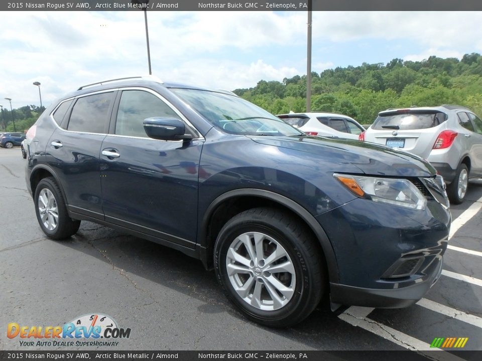 2015 Nissan Rogue SV AWD Arctic Blue Metallic / Almond Photo #4
