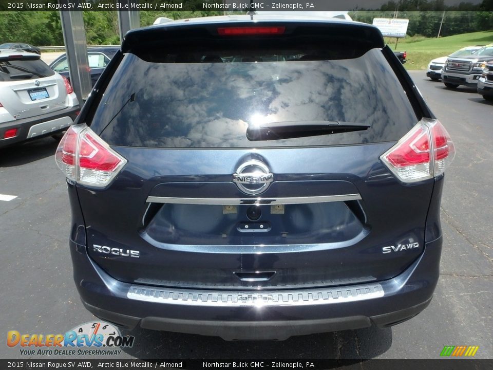 2015 Nissan Rogue SV AWD Arctic Blue Metallic / Almond Photo #10