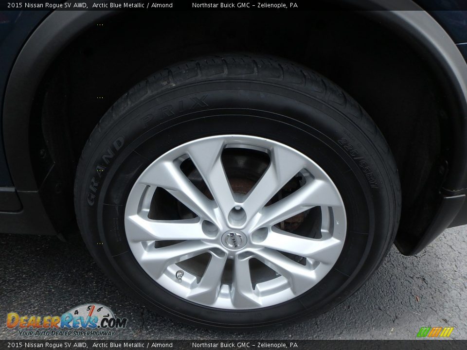 2015 Nissan Rogue SV AWD Arctic Blue Metallic / Almond Photo #14