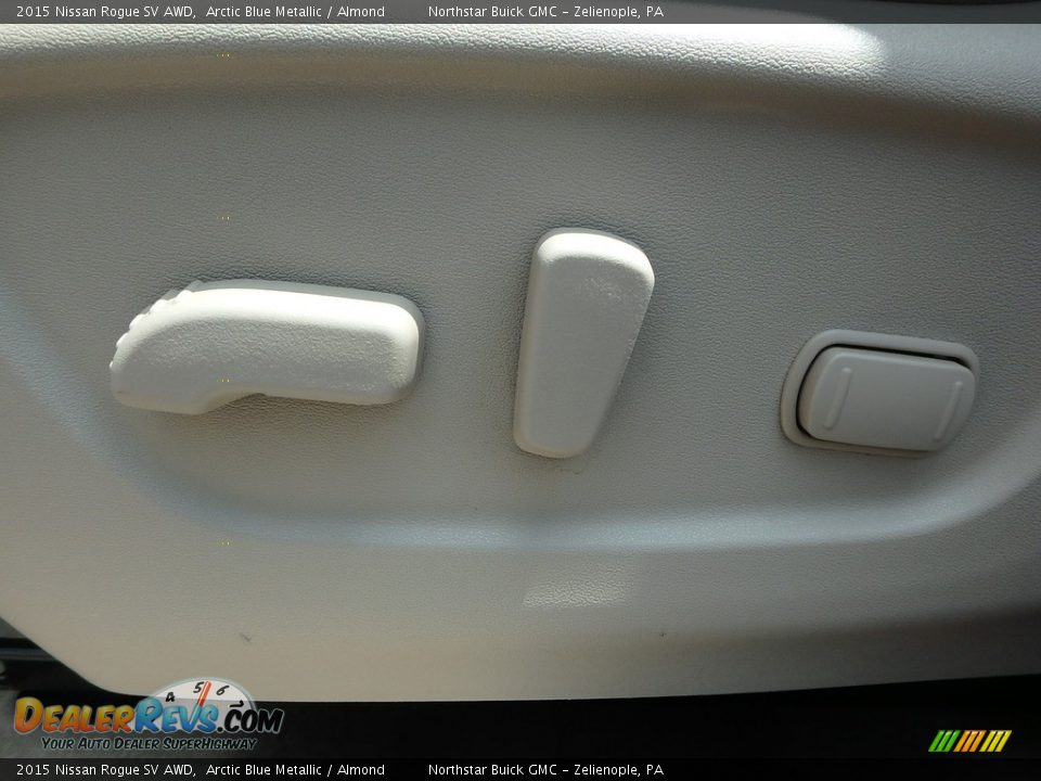 2015 Nissan Rogue SV AWD Arctic Blue Metallic / Almond Photo #21