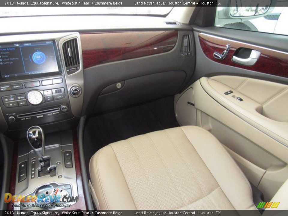 2013 Hyundai Equus Signature White Satin Pearl / Cashmere Beige Photo #16