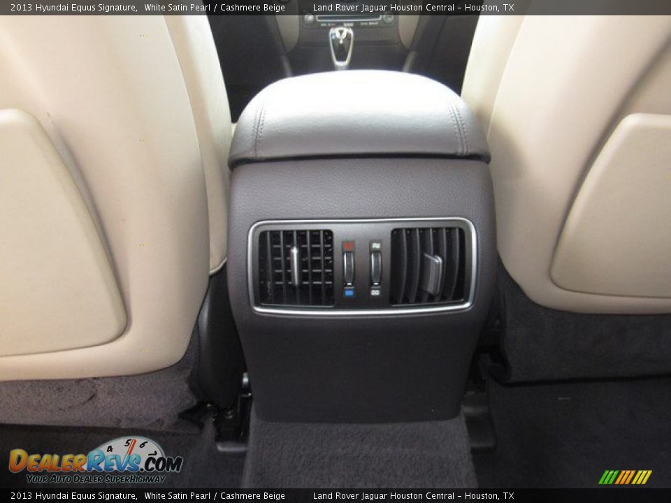2013 Hyundai Equus Signature White Satin Pearl / Cashmere Beige Photo #17