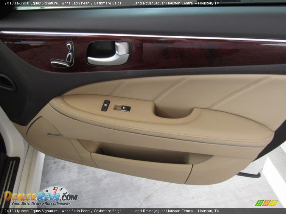 2013 Hyundai Equus Signature White Satin Pearl / Cashmere Beige Photo #20