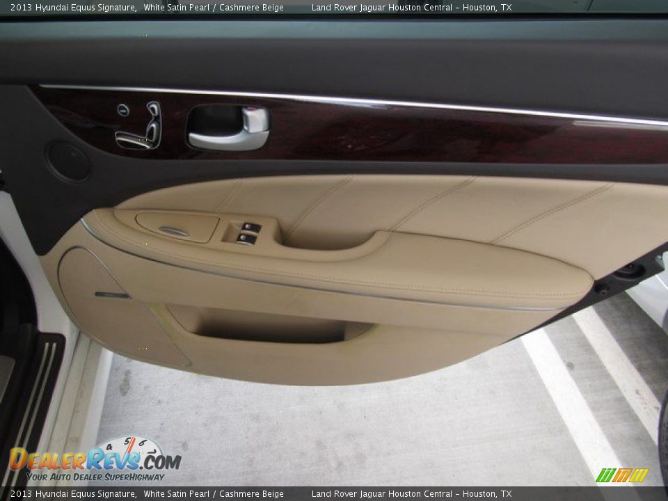 2013 Hyundai Equus Signature White Satin Pearl / Cashmere Beige Photo #22