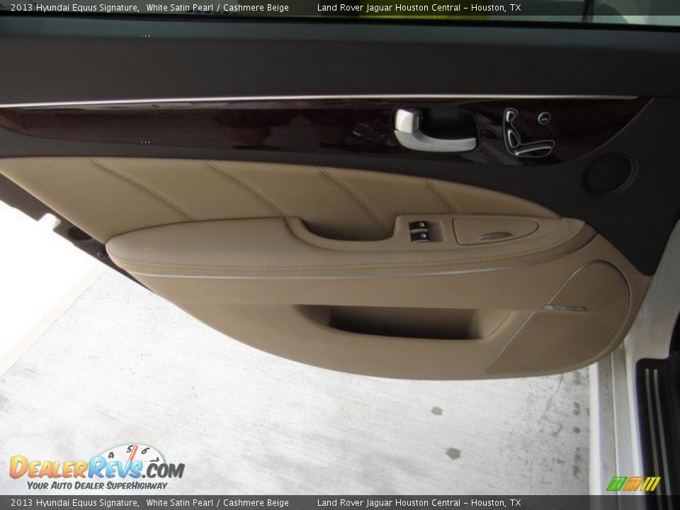 2013 Hyundai Equus Signature White Satin Pearl / Cashmere Beige Photo #24