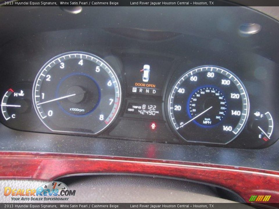 2013 Hyundai Equus Signature White Satin Pearl / Cashmere Beige Photo #32