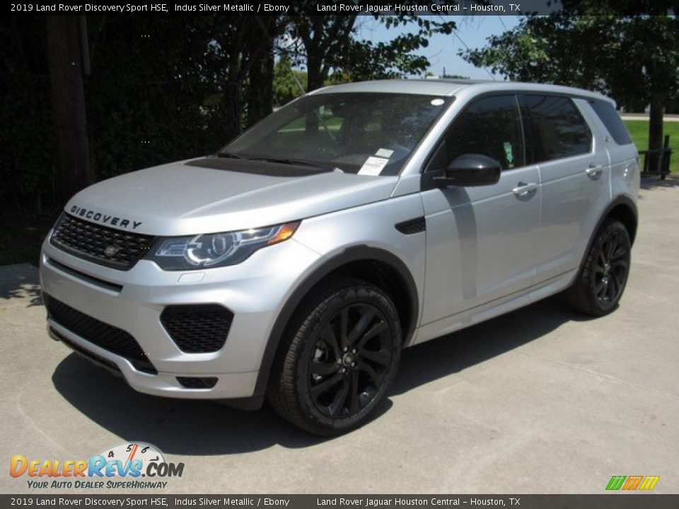 Front 3/4 View of 2019 Land Rover Discovery Sport HSE Photo #10