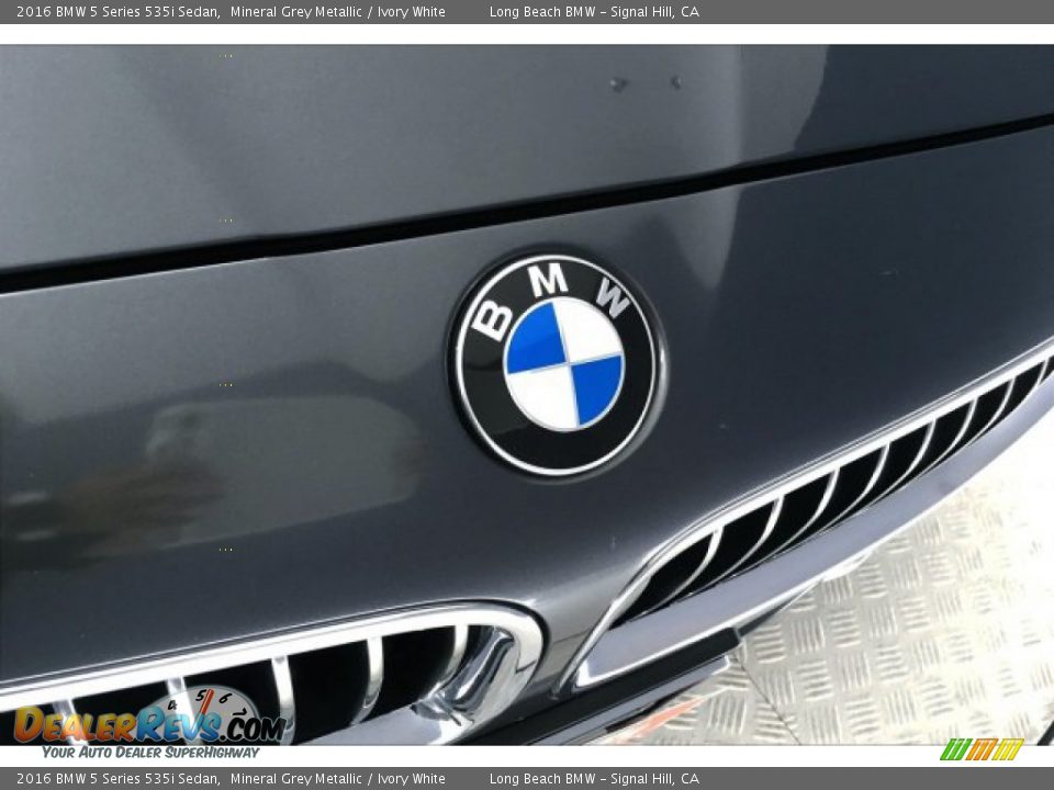2016 BMW 5 Series 535i Sedan Mineral Grey Metallic / Ivory White Photo #29
