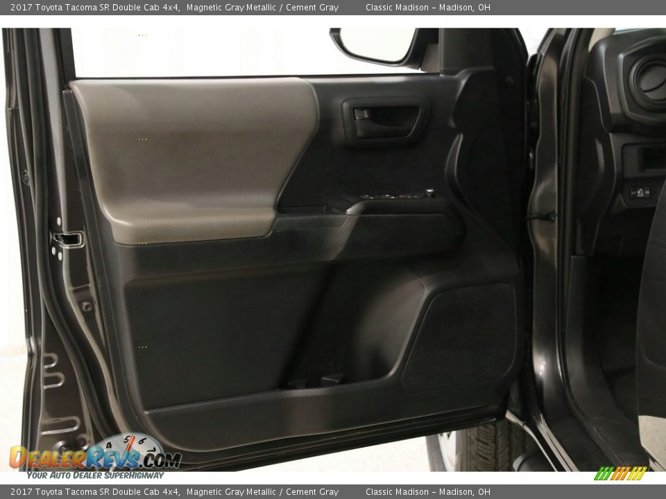 2017 Toyota Tacoma SR Double Cab 4x4 Magnetic Gray Metallic / Cement Gray Photo #4