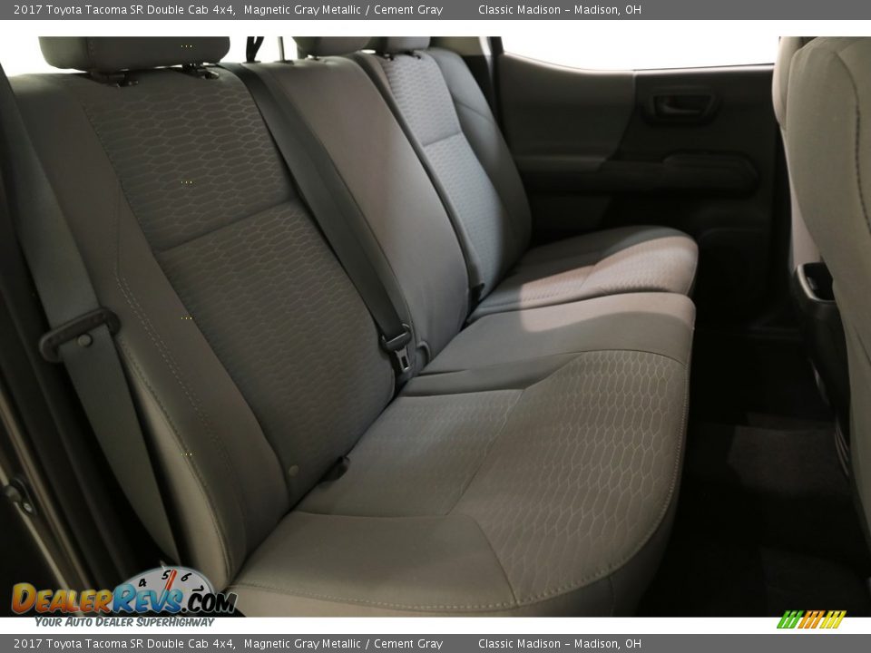 2017 Toyota Tacoma SR Double Cab 4x4 Magnetic Gray Metallic / Cement Gray Photo #15