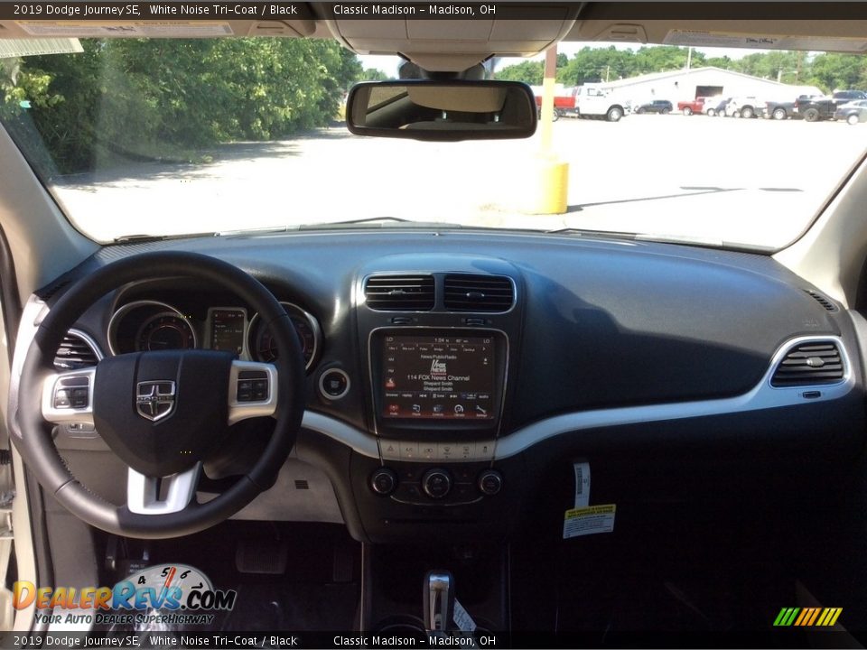 2019 Dodge Journey SE White Noise Tri-Coat / Black Photo #11
