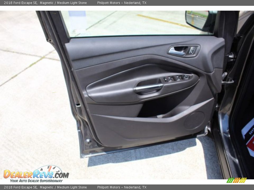 2018 Ford Escape SE Magnetic / Medium Light Stone Photo #10