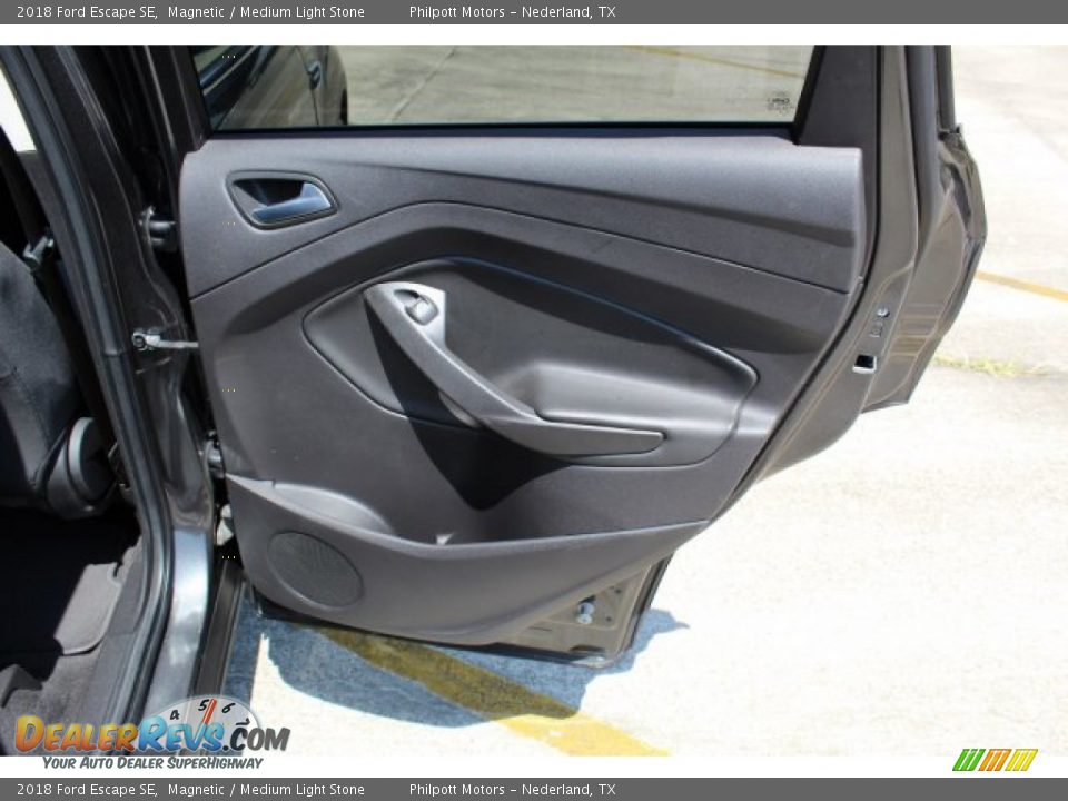 2018 Ford Escape SE Magnetic / Medium Light Stone Photo #26