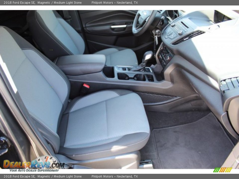 2018 Ford Escape SE Magnetic / Medium Light Stone Photo #29