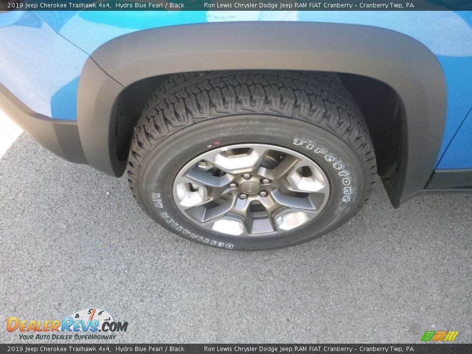 2019 Jeep Cherokee Trailhawk 4x4 Hydro Blue Pearl / Black Photo #2