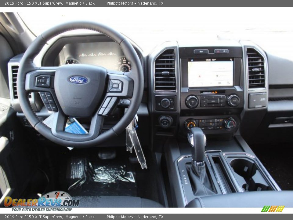 2019 Ford F150 XLT SuperCrew Magnetic / Black Photo #22