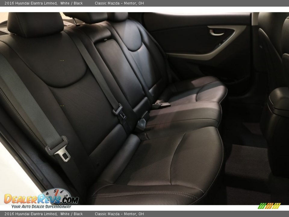 2016 Hyundai Elantra Limited White / Black Photo #18
