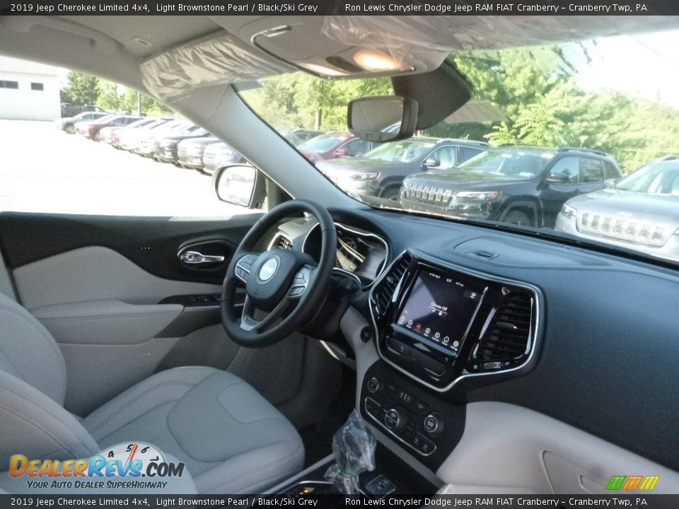 2019 Jeep Cherokee Limited 4x4 Light Brownstone Pearl / Black/Ski Grey Photo #11