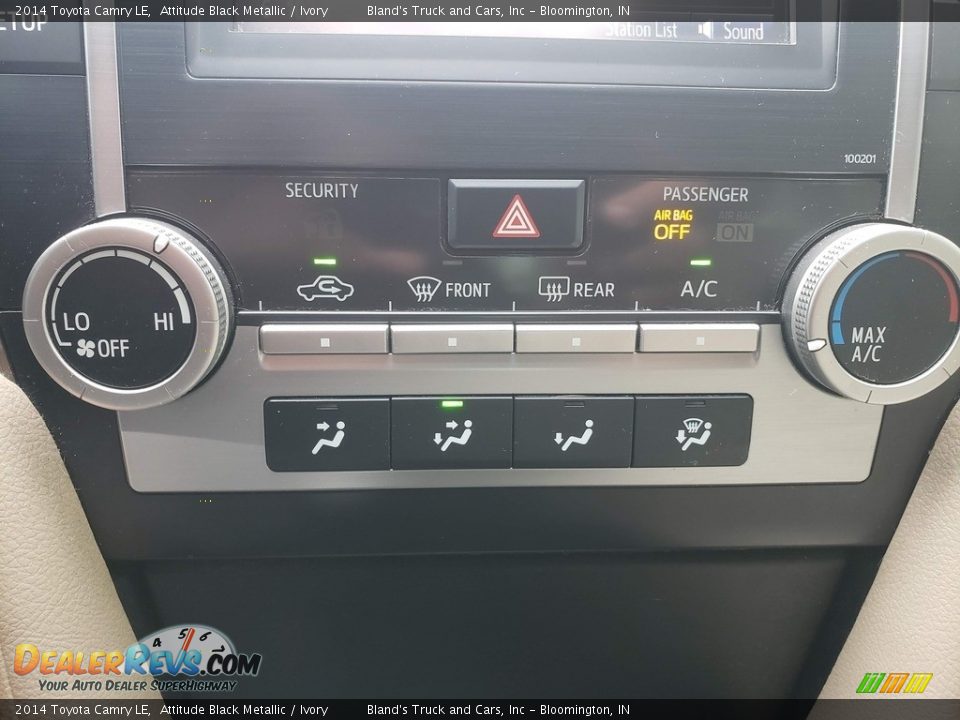 2014 Toyota Camry LE Attitude Black Metallic / Ivory Photo #20