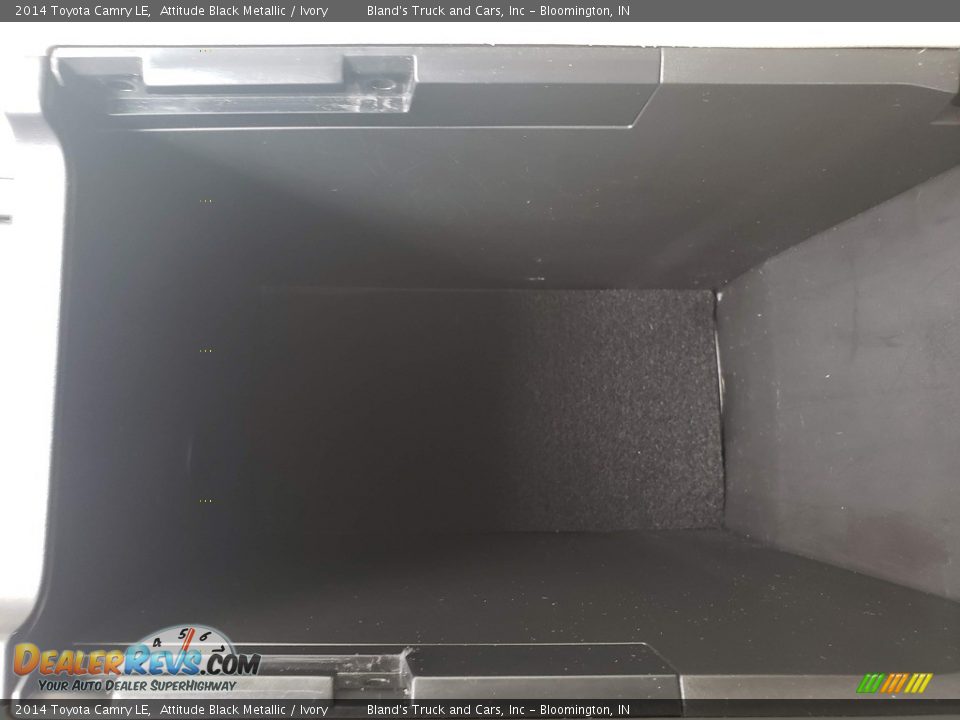 2014 Toyota Camry LE Attitude Black Metallic / Ivory Photo #24