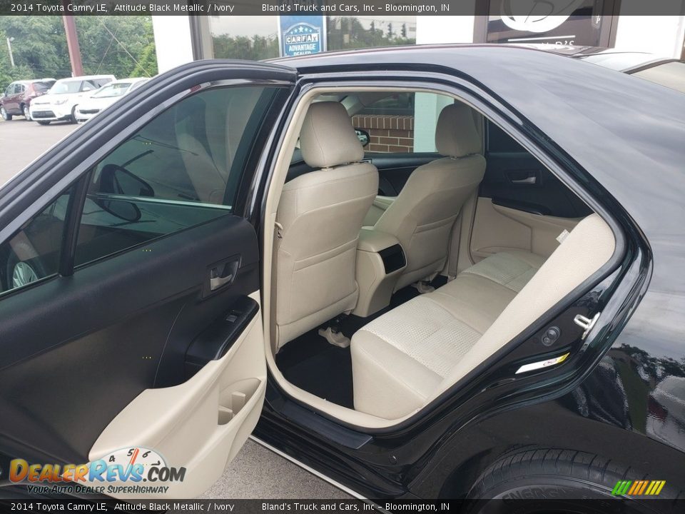 2014 Toyota Camry LE Attitude Black Metallic / Ivory Photo #25