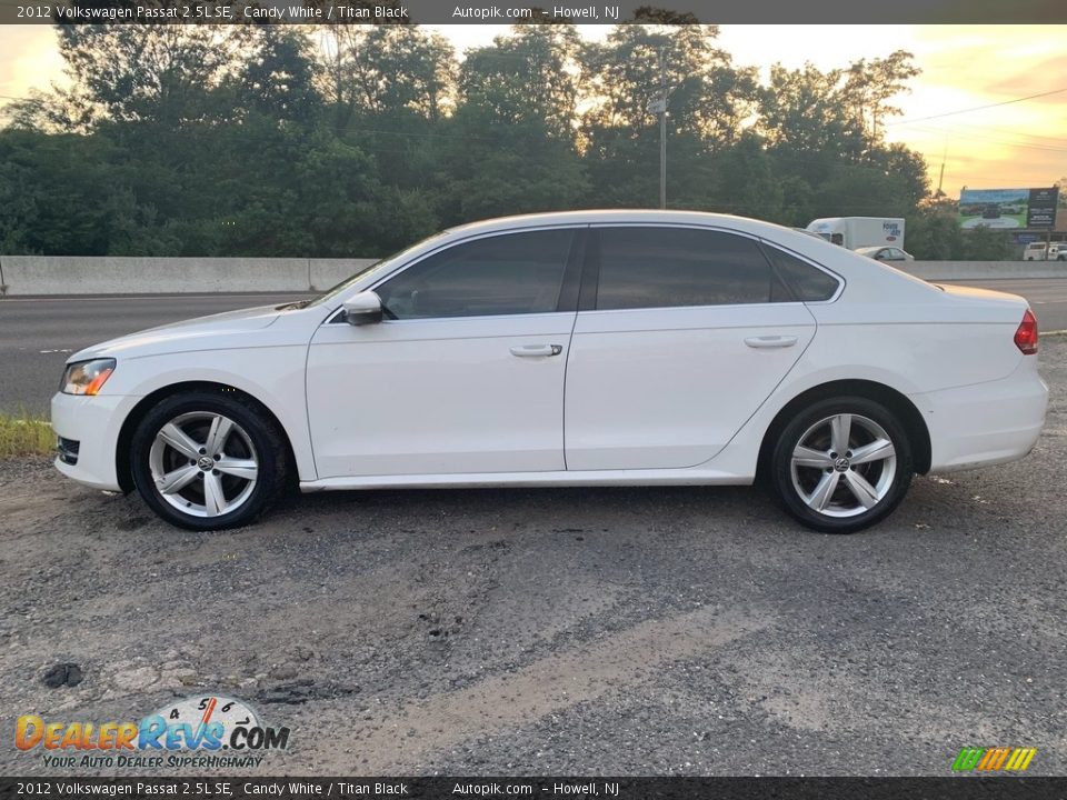 2012 Volkswagen Passat 2.5L SE Candy White / Titan Black Photo #5