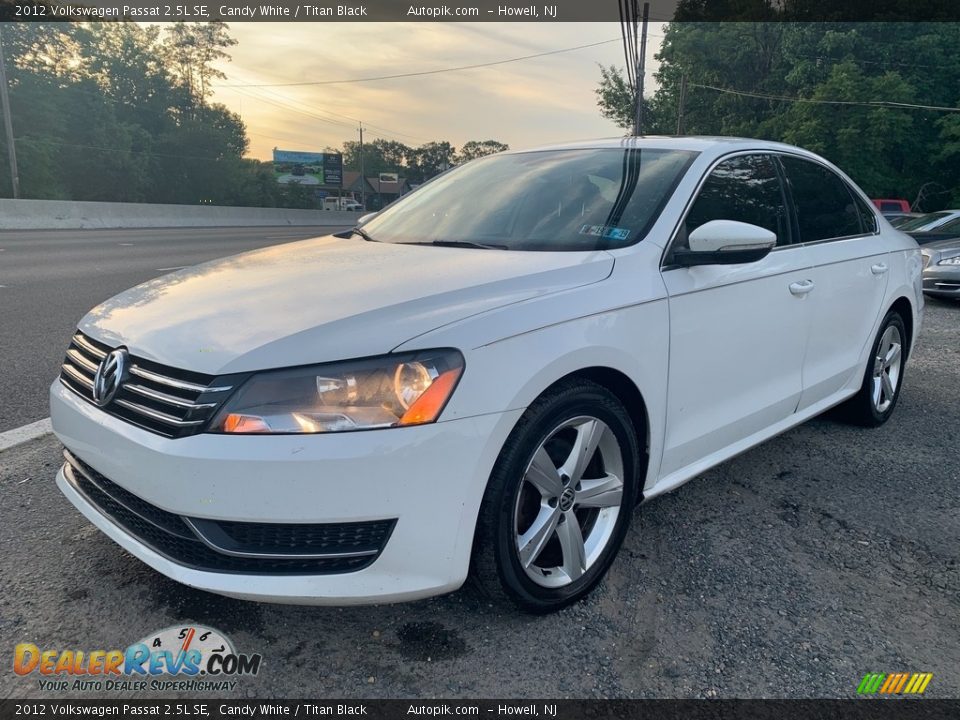 2012 Volkswagen Passat 2.5L SE Candy White / Titan Black Photo #7
