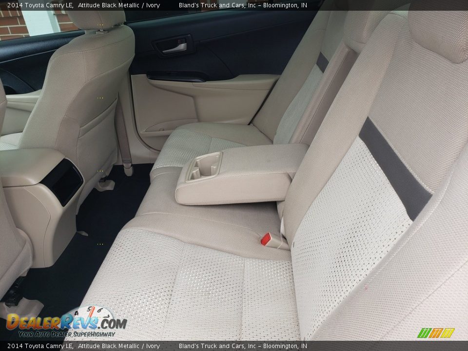2014 Toyota Camry LE Attitude Black Metallic / Ivory Photo #28