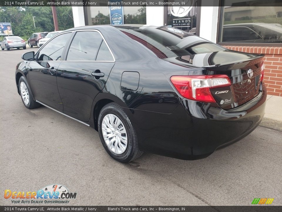 2014 Toyota Camry LE Attitude Black Metallic / Ivory Photo #29
