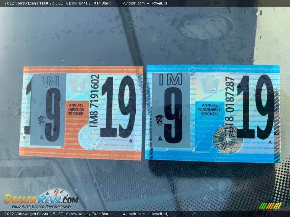 2012 Volkswagen Passat 2.5L SE Candy White / Titan Black Photo #9