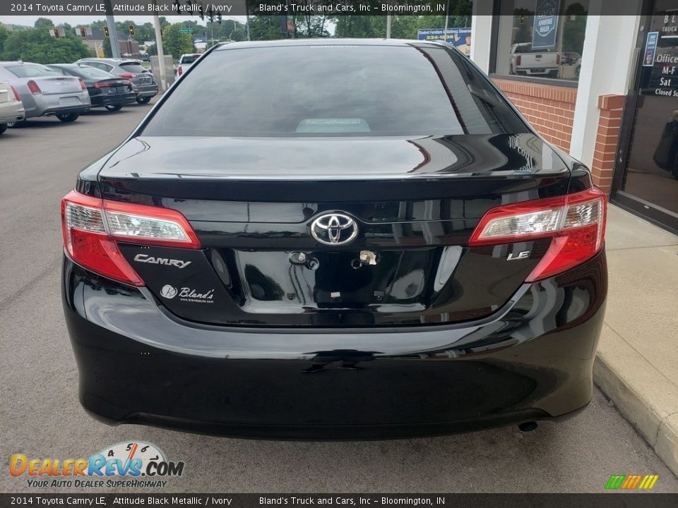 2014 Toyota Camry LE Attitude Black Metallic / Ivory Photo #30