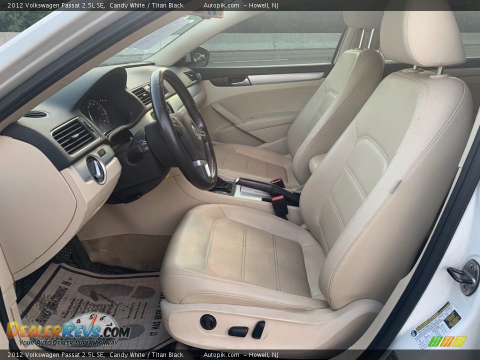 2012 Volkswagen Passat 2.5L SE Candy White / Titan Black Photo #10