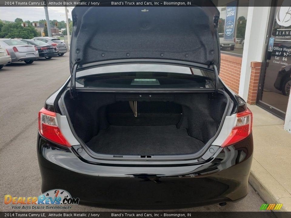 2014 Toyota Camry LE Attitude Black Metallic / Ivory Photo #33