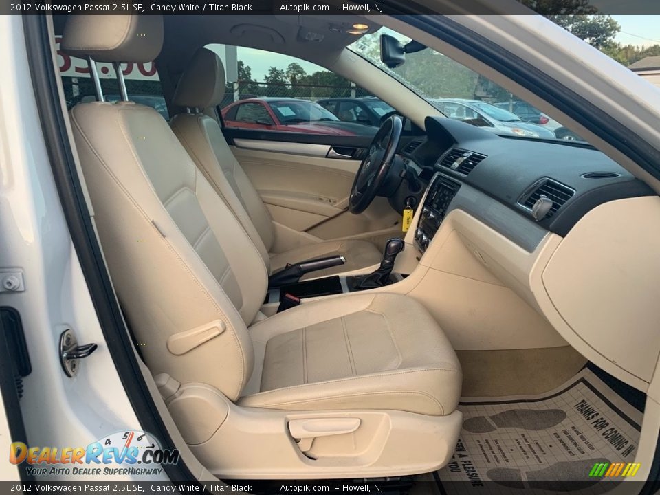 2012 Volkswagen Passat 2.5L SE Candy White / Titan Black Photo #13