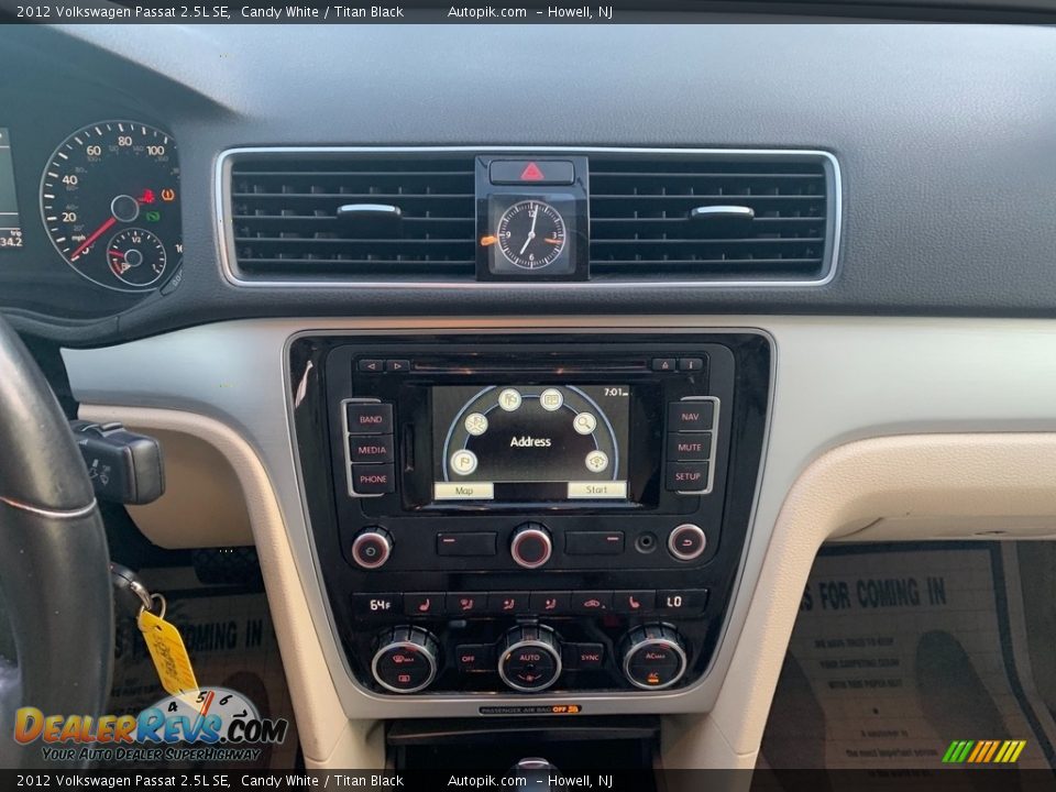 2012 Volkswagen Passat 2.5L SE Candy White / Titan Black Photo #14