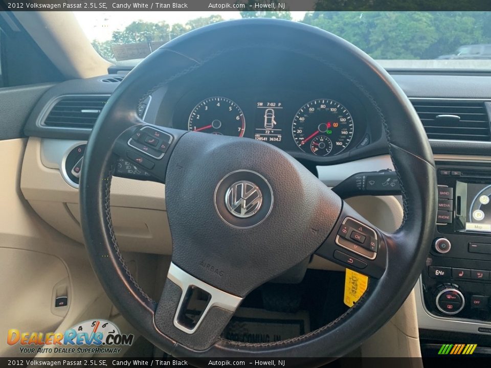 2012 Volkswagen Passat 2.5L SE Candy White / Titan Black Photo #16