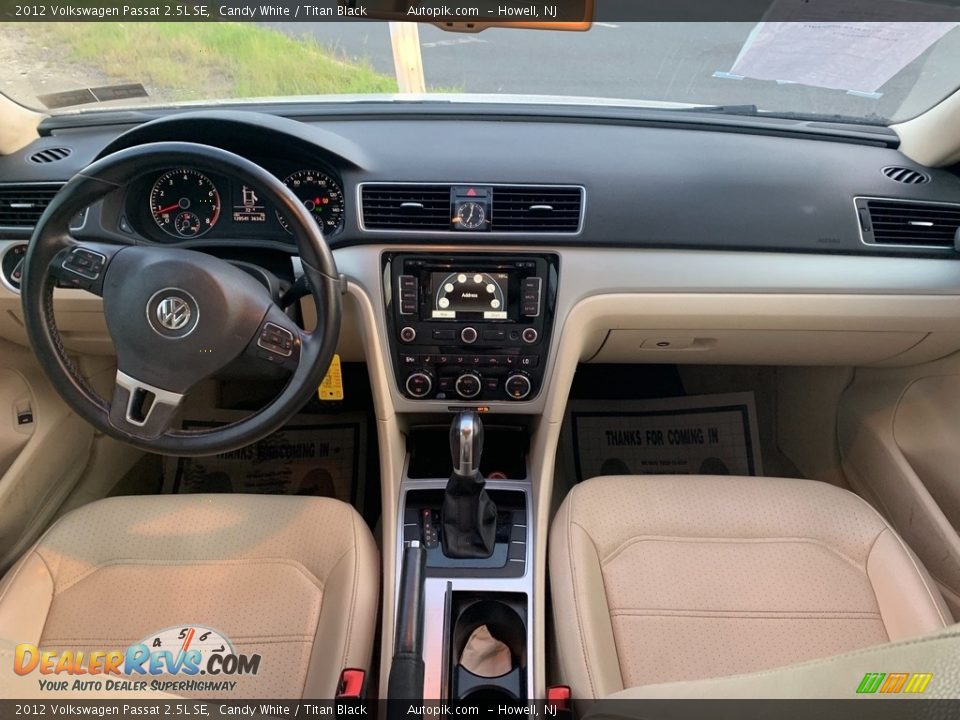 2012 Volkswagen Passat 2.5L SE Candy White / Titan Black Photo #17