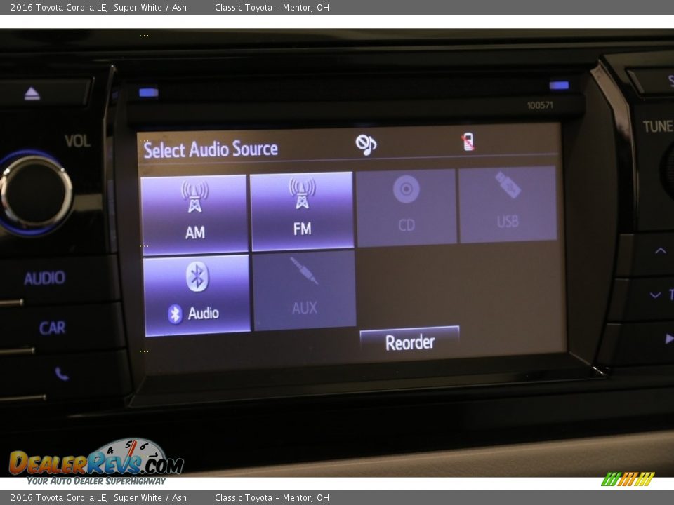 2016 Toyota Corolla LE Super White / Ash Photo #10