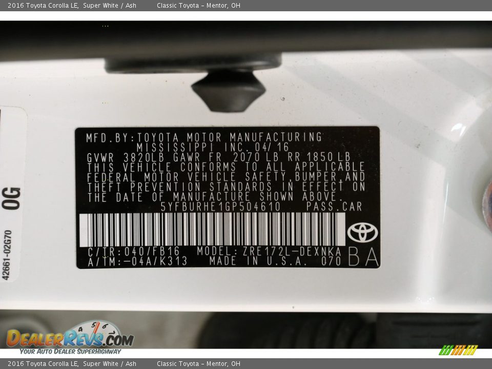 2016 Toyota Corolla LE Super White / Ash Photo #18