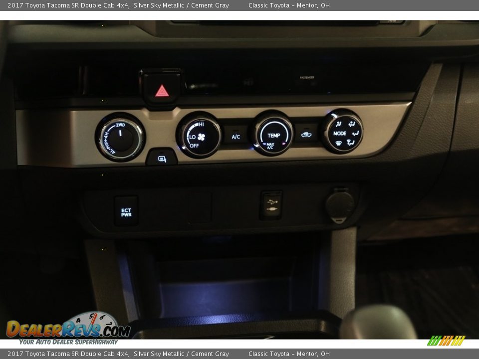 2017 Toyota Tacoma SR Double Cab 4x4 Silver Sky Metallic / Cement Gray Photo #12