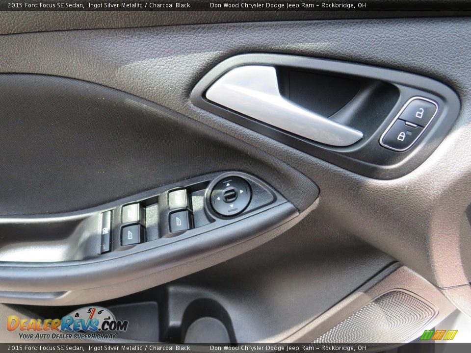 2015 Ford Focus SE Sedan Ingot Silver Metallic / Charcoal Black Photo #18