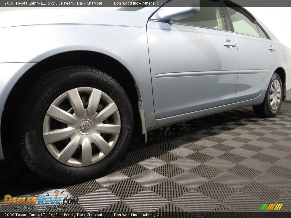 2006 Toyota Camry LE Sky Blue Pearl / Dark Charcoal Photo #8