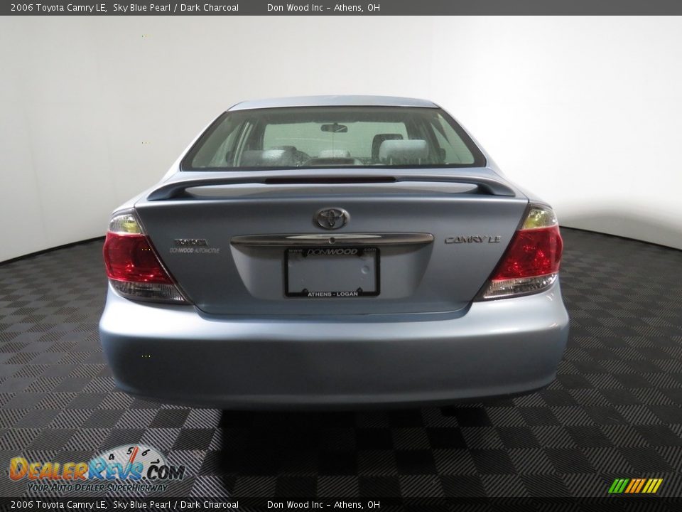 2006 Toyota Camry LE Sky Blue Pearl / Dark Charcoal Photo #11