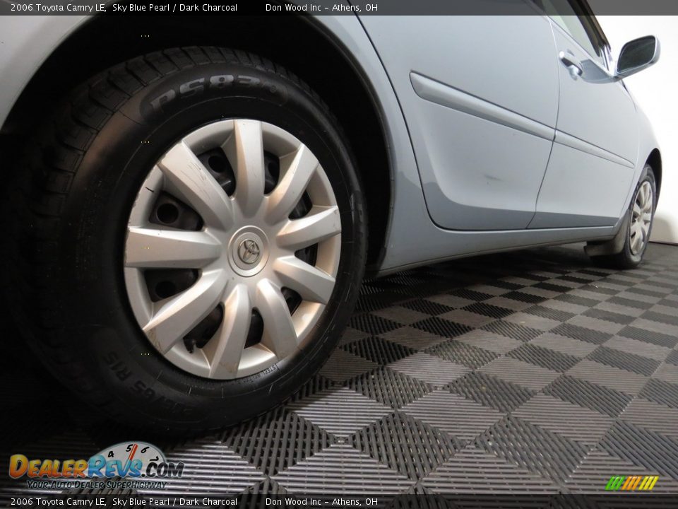 2006 Toyota Camry LE Sky Blue Pearl / Dark Charcoal Photo #15